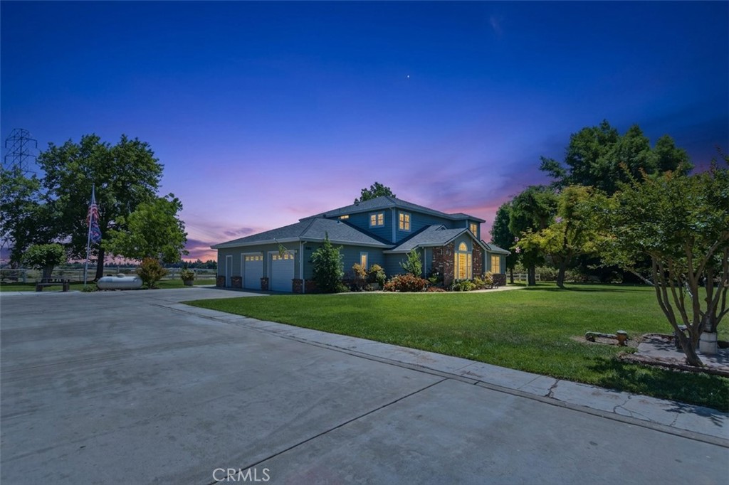 3856 N Gardner
